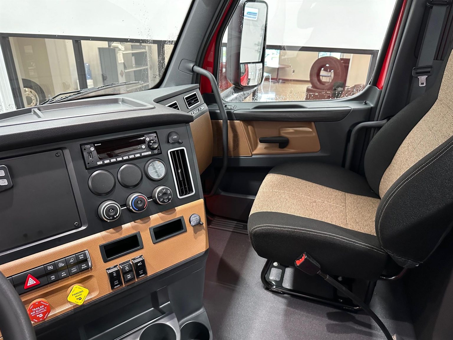 Freightliner Cascadia 2025 WMI Trucks
