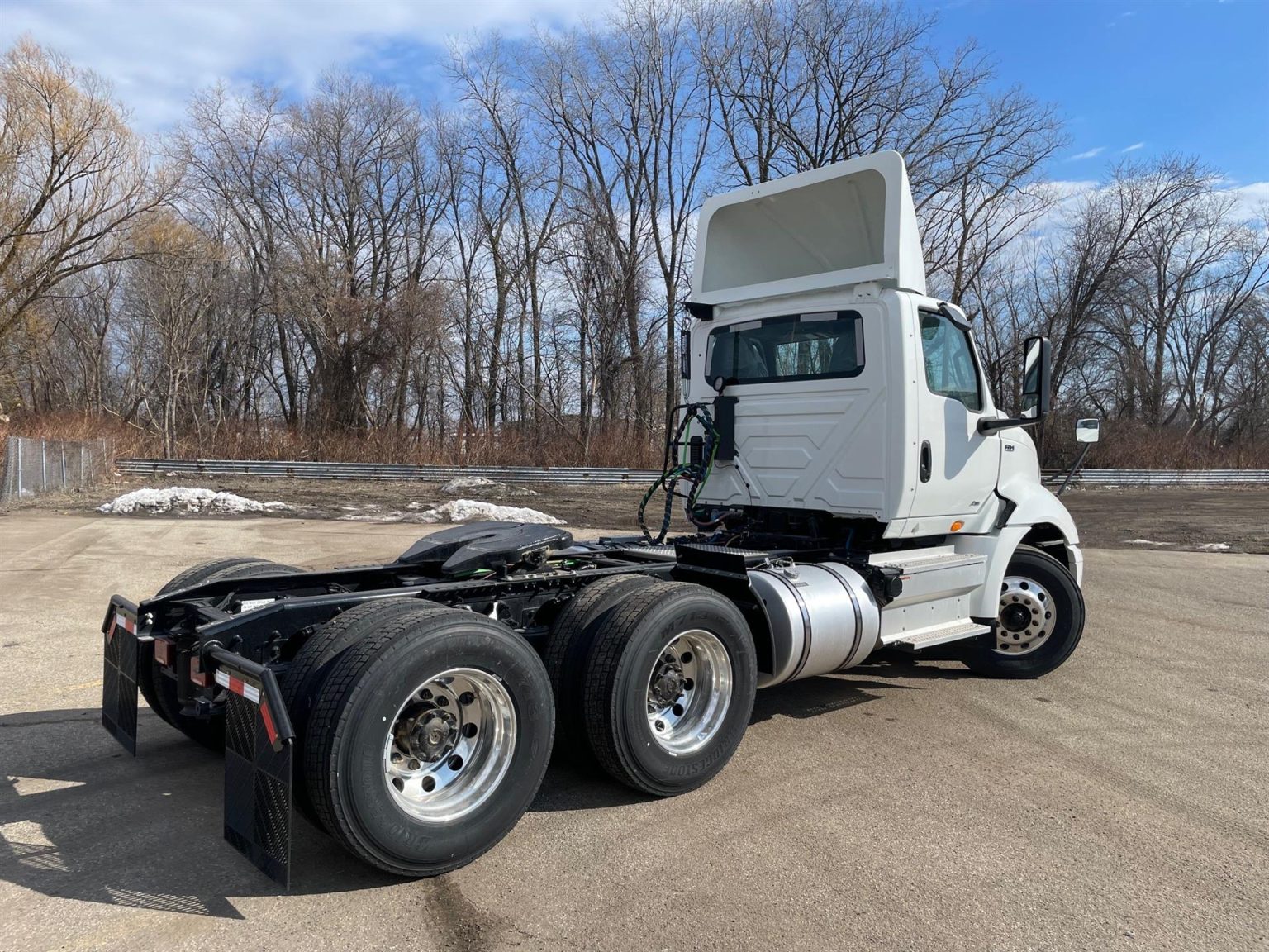 International RH613 2025 WMI Trucks